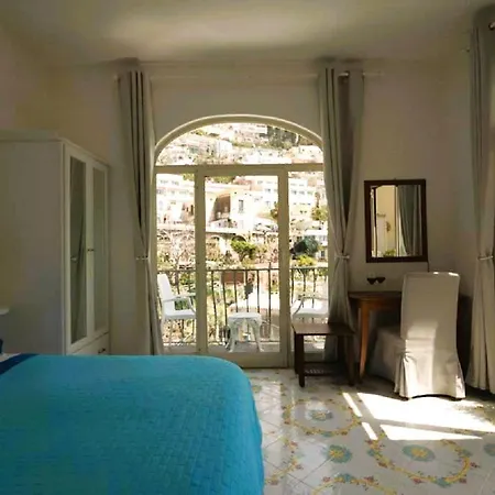 Venus Bed & Breakfast 4*