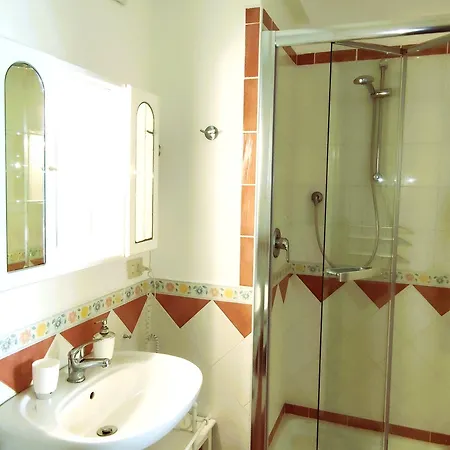 فندق مبيت وإفطار Venus بوسيتانو