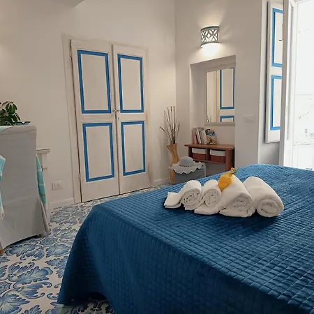 Venus 4*