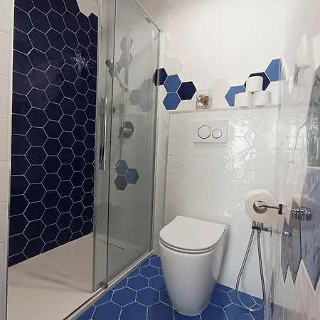 Venus 4* פוזיטנו